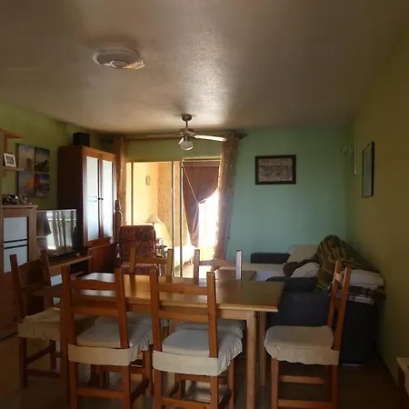 El Balcon De Paqui A Pie De Playa Apartment *